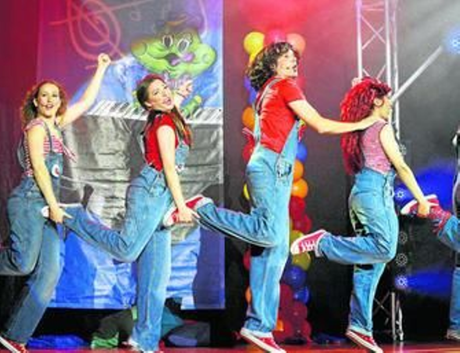 El espectáculo Cantajuego arrasa allá por donde pasa.