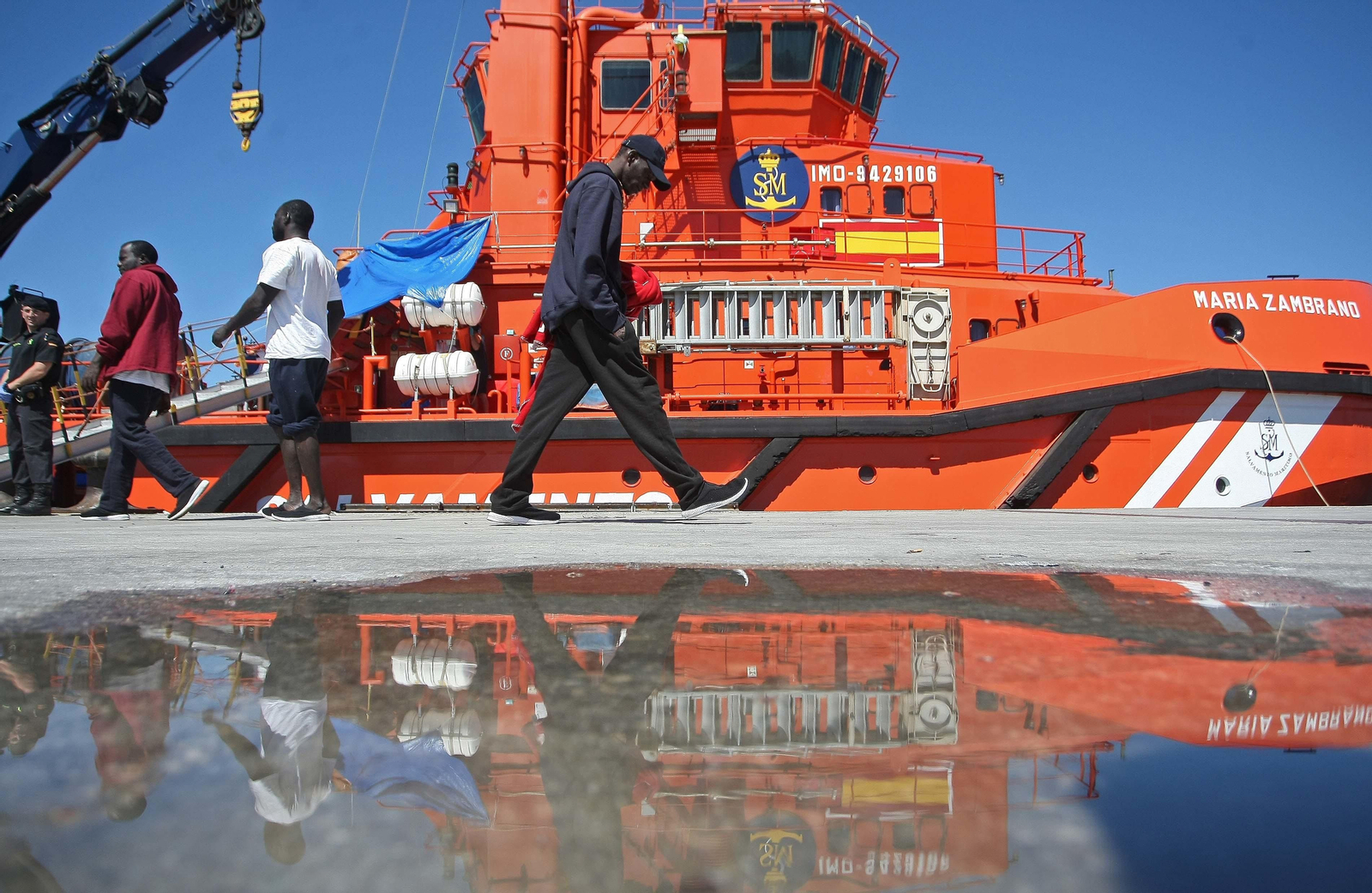 Cientos de migrantes esperan destino acogidos en el Campo de Gibraltar