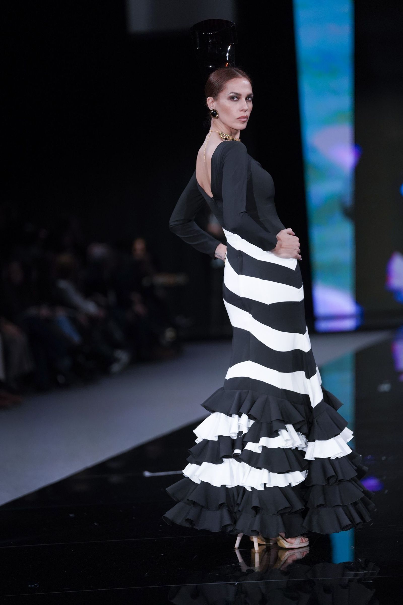 El desfile de Diseño Hermanas Serrano en SIMOF 2026, todas las fotos