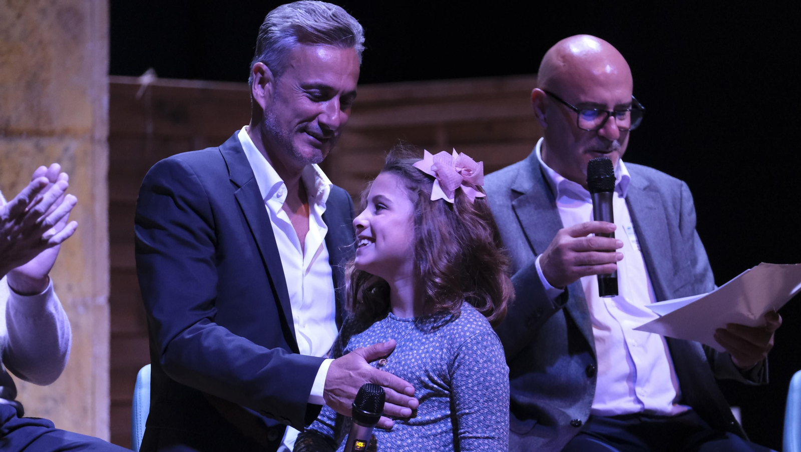 Imágenes de El Diario de los Libros, con Amós Milton