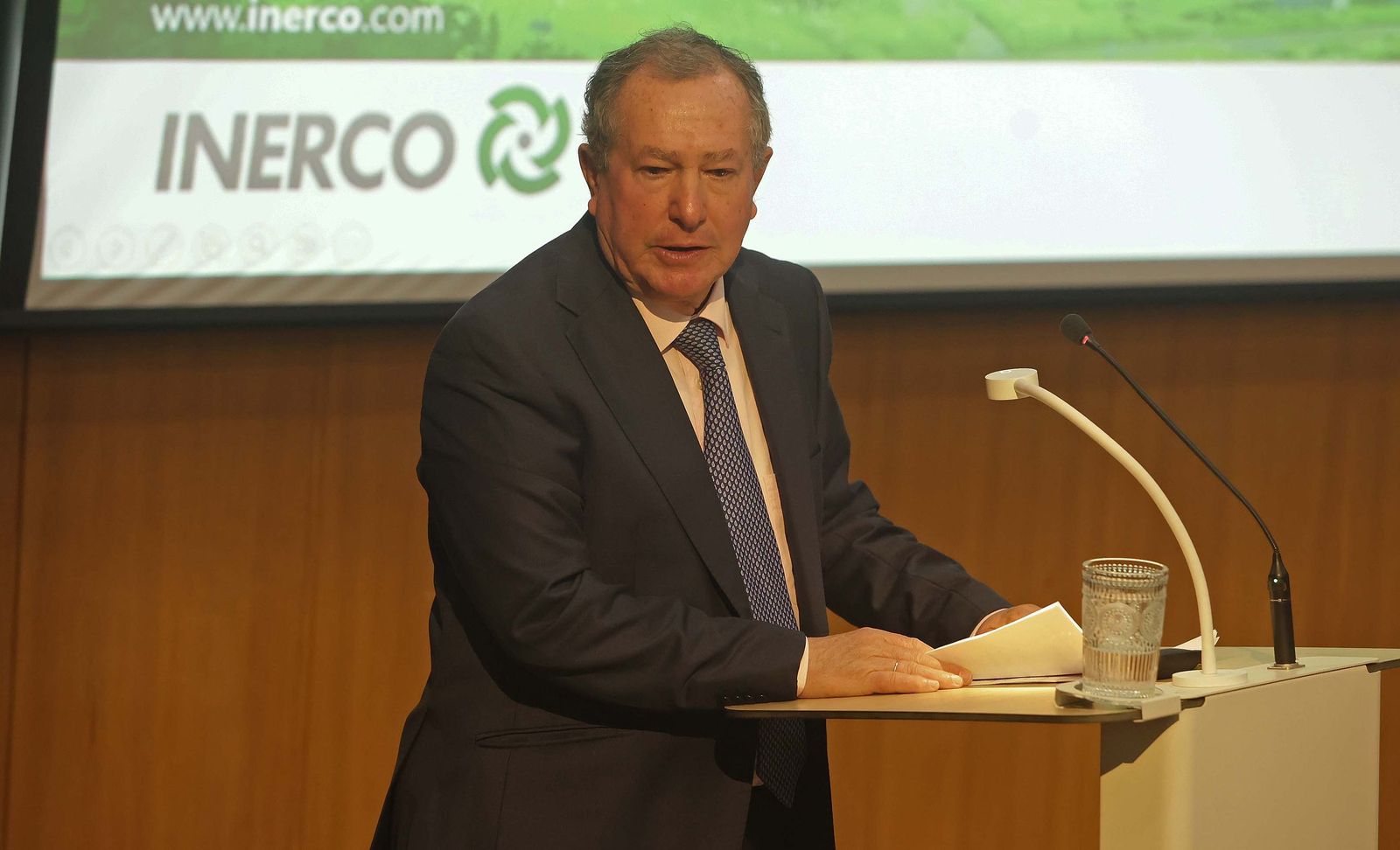 Antonio Moreno, presidente de la AGI, durante su ponencia