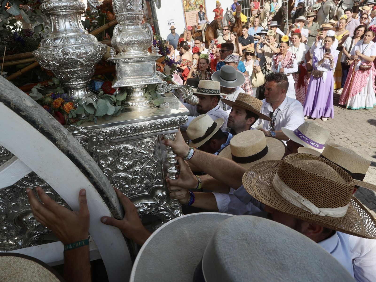 Presentación de las hermandades en Villamanrique