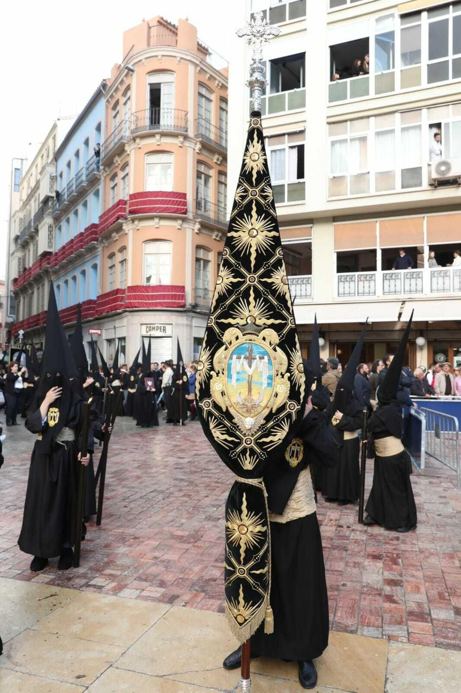 Las fotos de Santa Cruz en el Jueves Santo en Málaga Las fotos de Santa Cruz en el Jueves Santo en Málaga