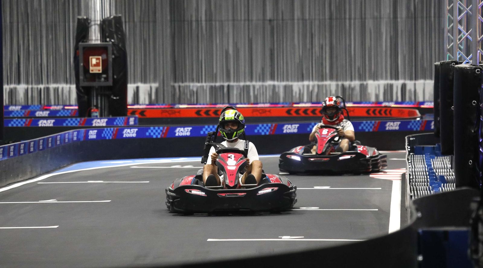 Las fotos de la inauguración del centro de ocio Ozone Bowling en Palmones