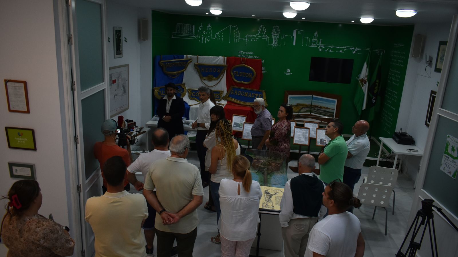 Inauguración de la exposición organizada por AxSí San Fernando con motivo del 24 de Septiembre.
