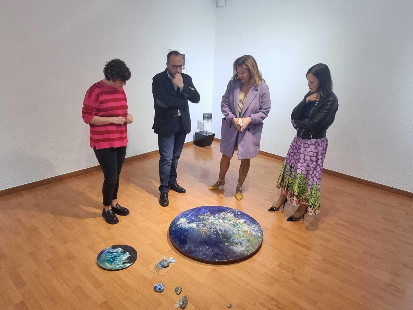 Así es 'Cantos del mar', la exposición con la que Ana Esther Maqueda está sorprendiendo a Jaén