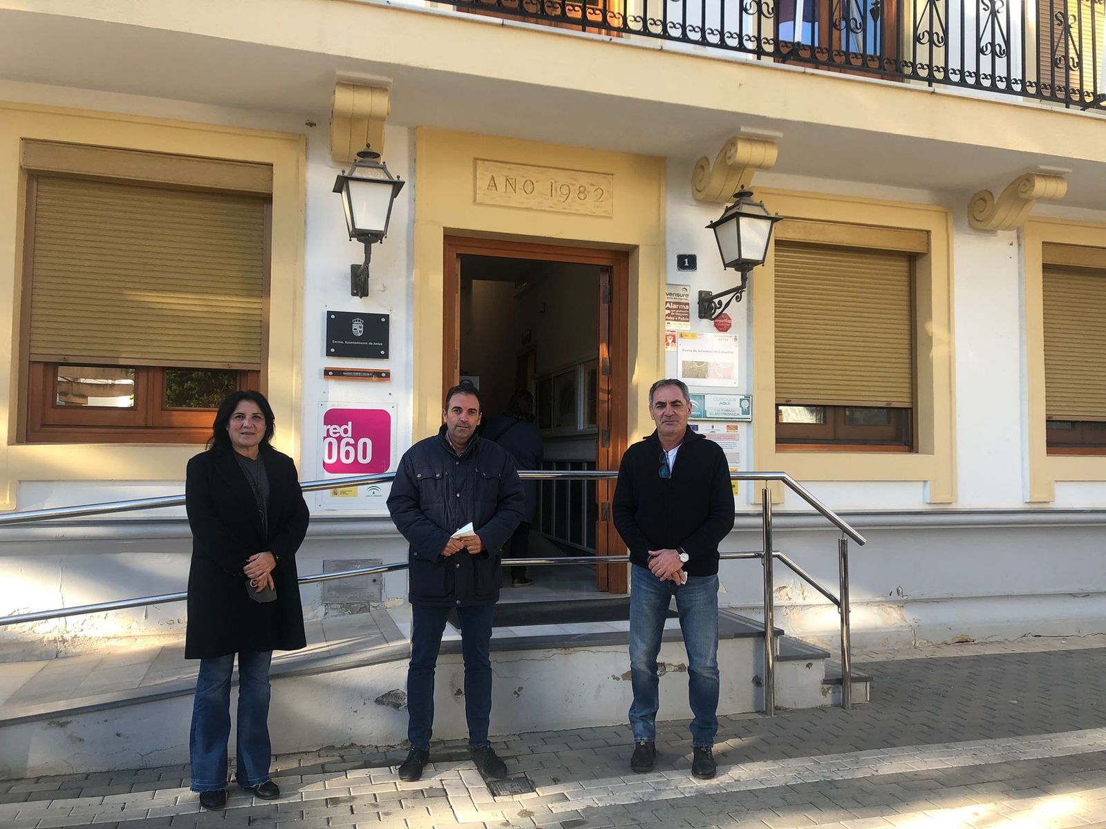 Diptuados provinciales del PSOE junto al alcalde de Antas.