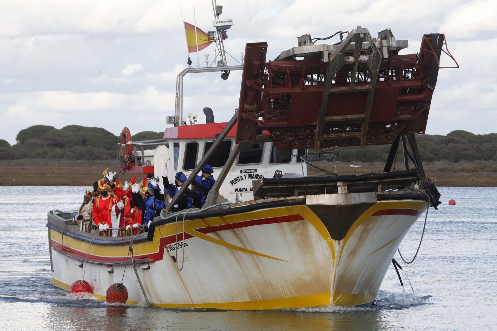 Imágenes de las cabalgatas de Reyes en Cartaya, Isla Cristina, Ayamonte y Punta Umbría