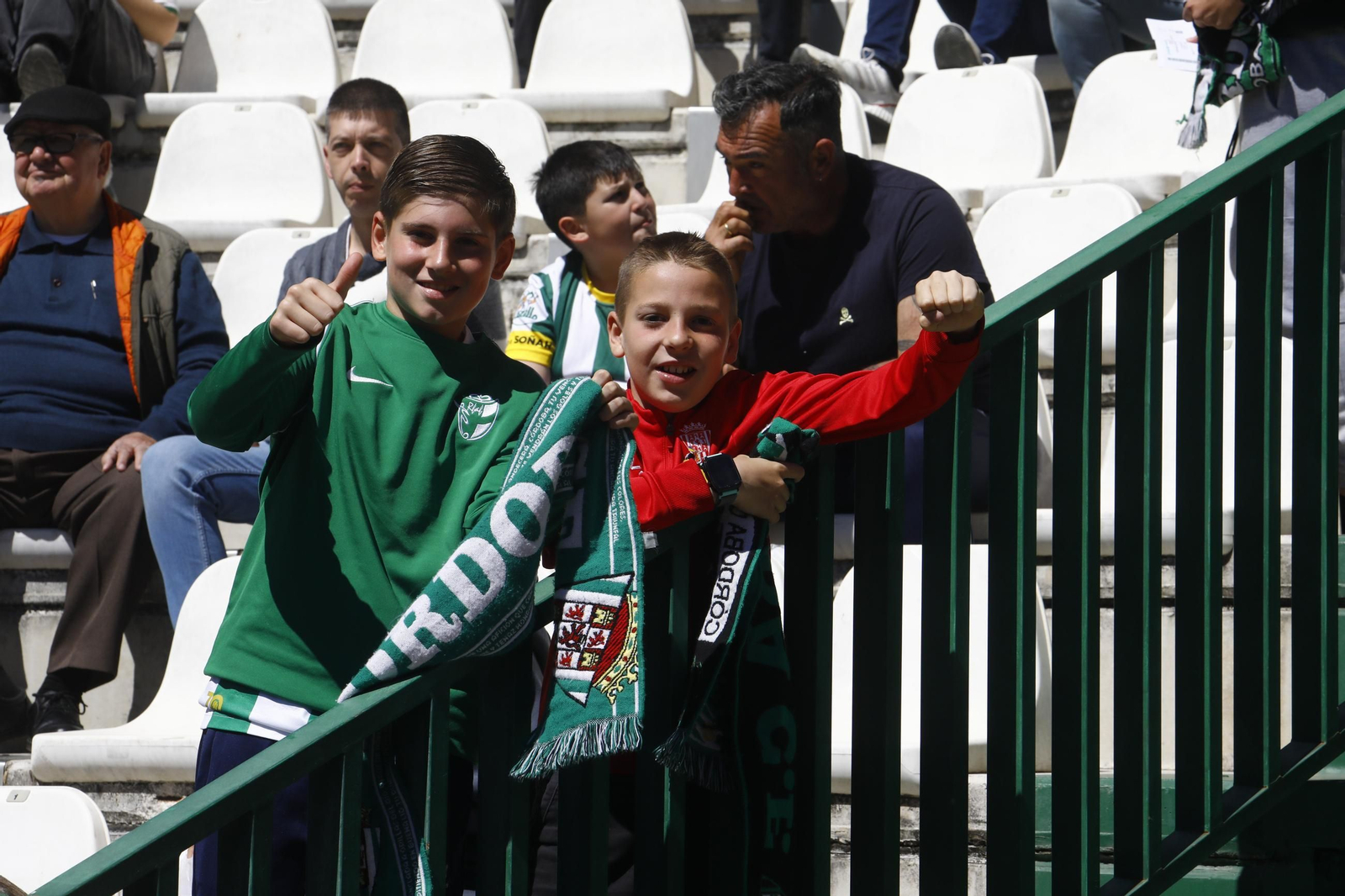 Las fotos del ambiente en El Arcángel para el Córdoba CF - Elche
