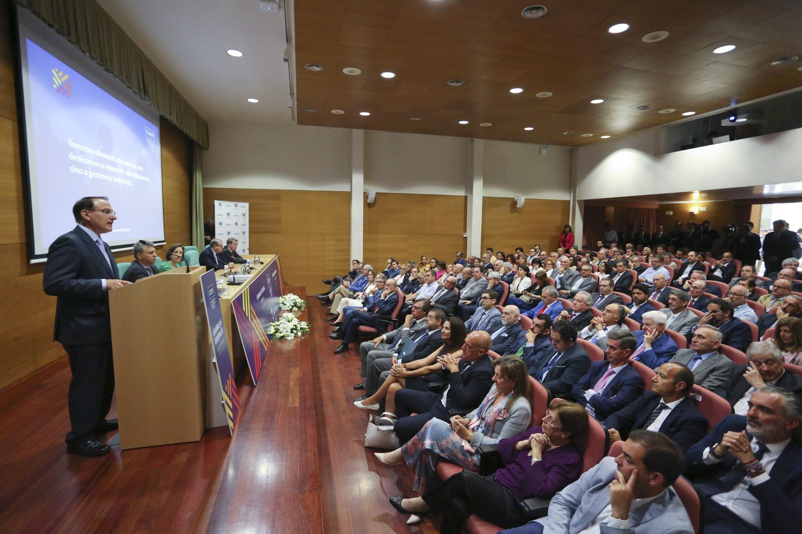 La reelección de Javier González de Lara como presidente la CEM, en fotos