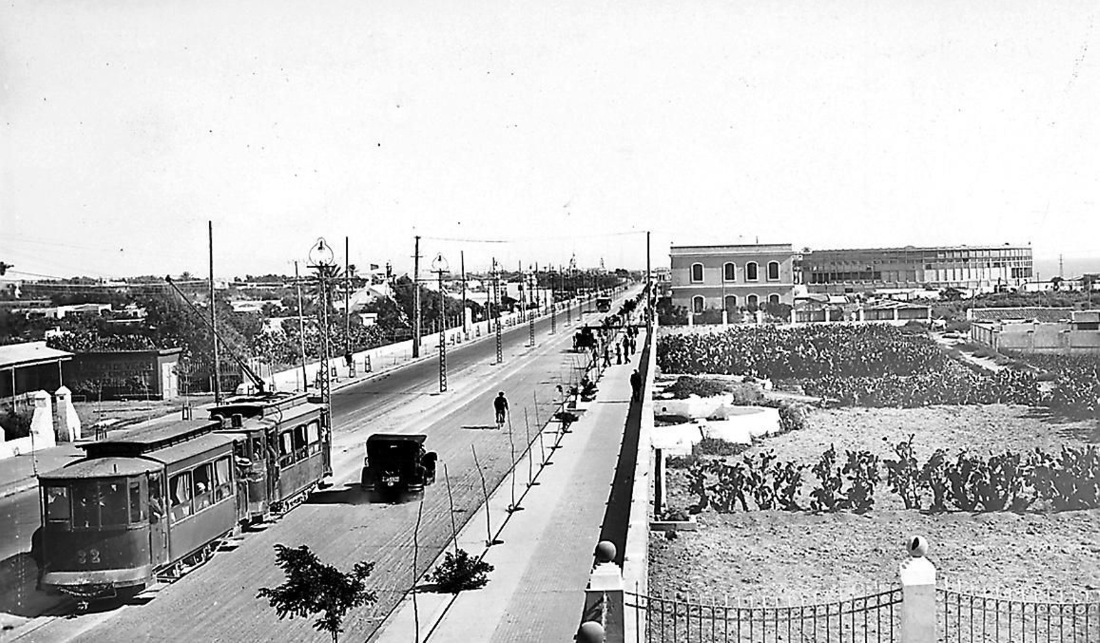 Imágenes sorprendentes de la historia de la avenida de Cádiz