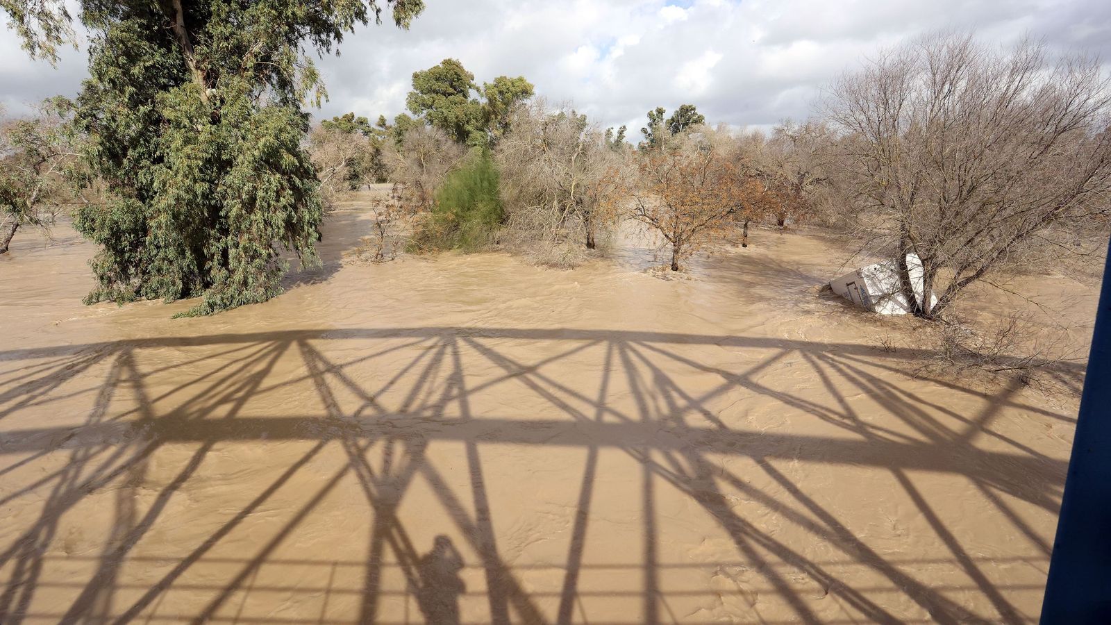 Así afronta la zona rural de Jerez la subida del río Guadalete