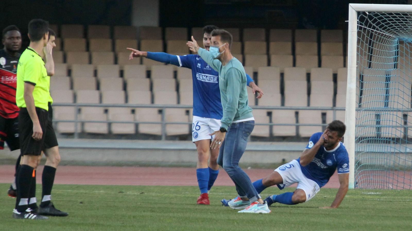 Imágenes del Xerez DFC contra Salerm Puente Genil en Chapín