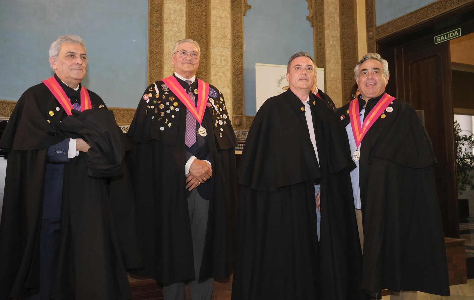 El alcalde de Córdoba es investido Cofrade de Honor de la Cofradía del Salmorejo, en imágenes