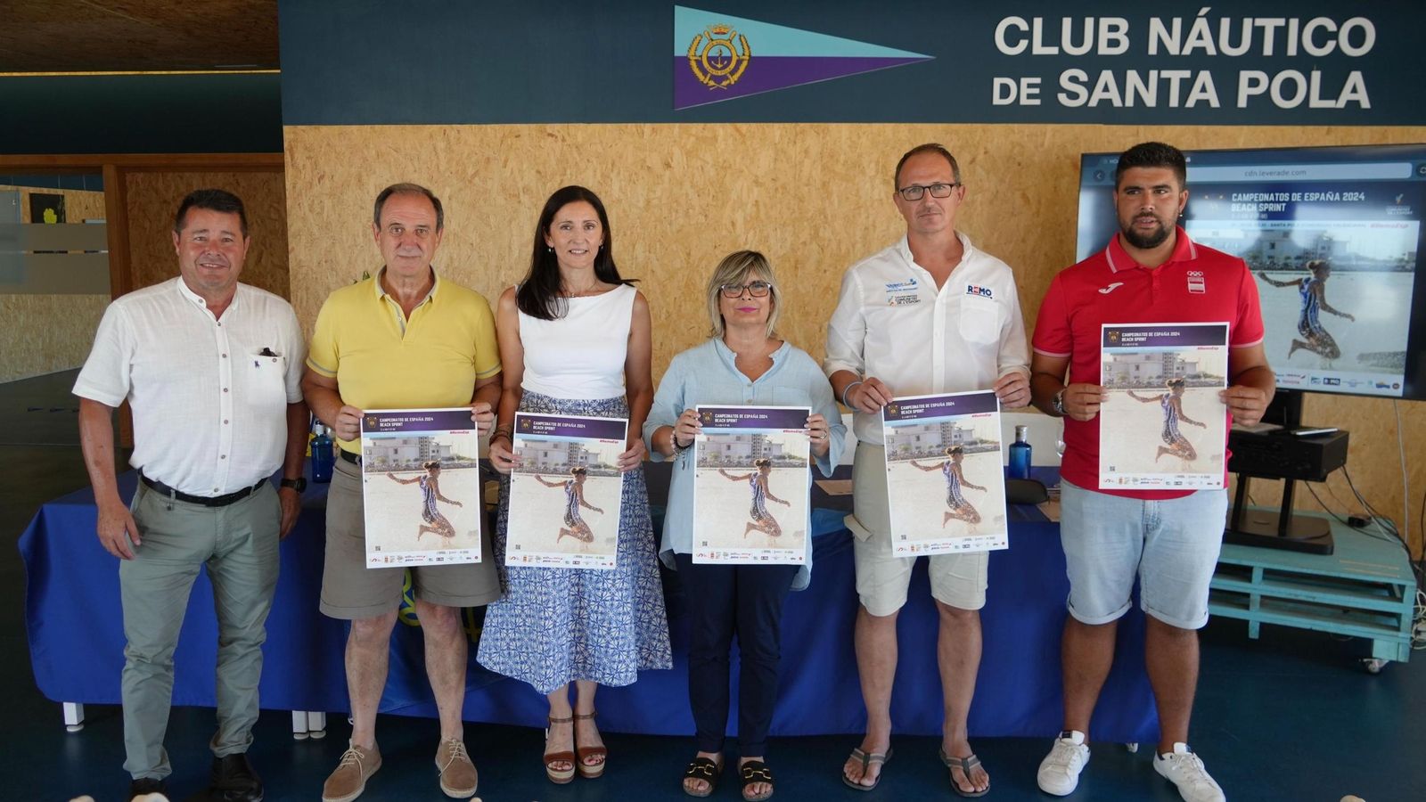 Presentación del poster en el Club Náutico de Santa Pola