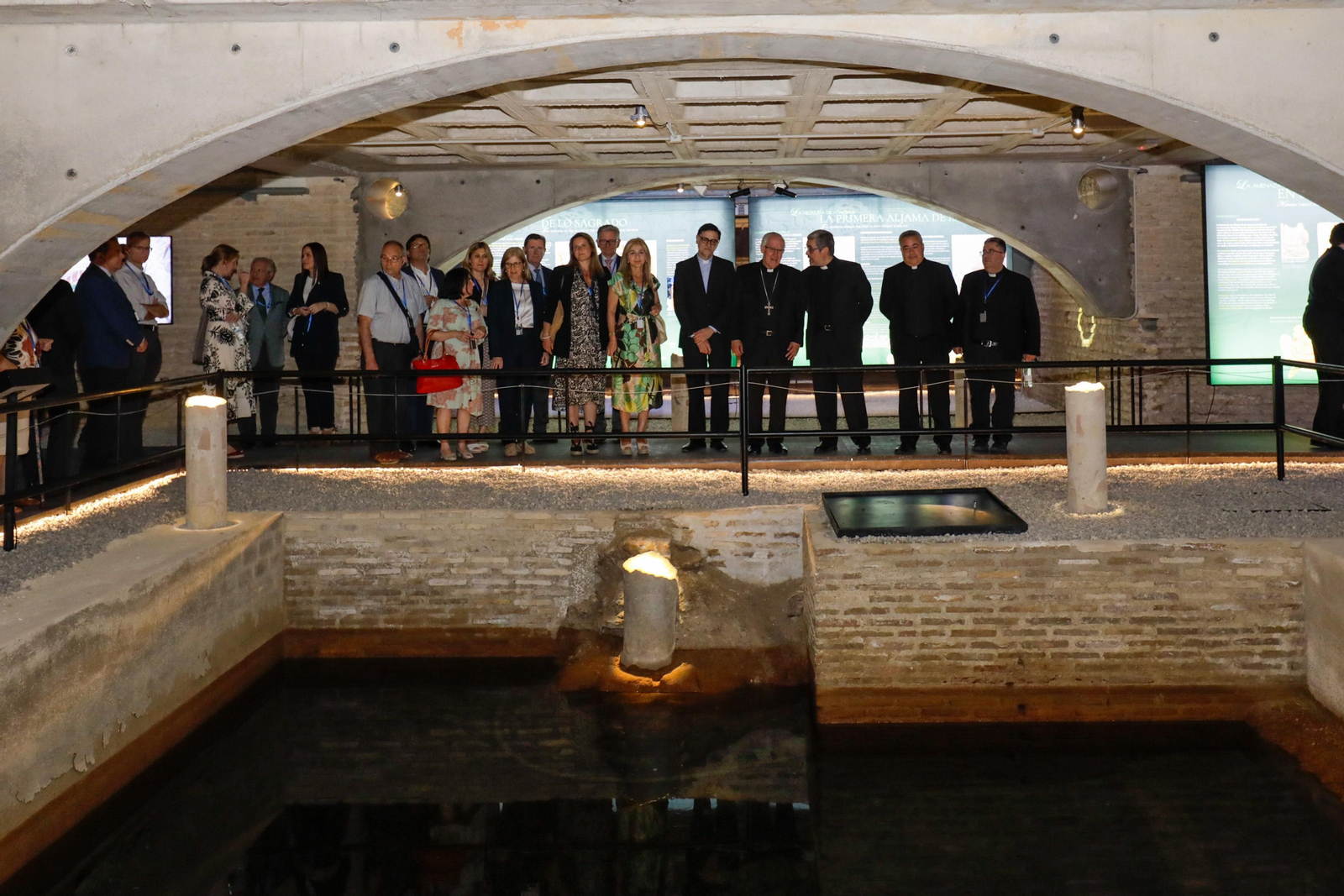 Presentación del proyecto expositivo "Huella de lo Sagrado" en la parroquia del Salvador