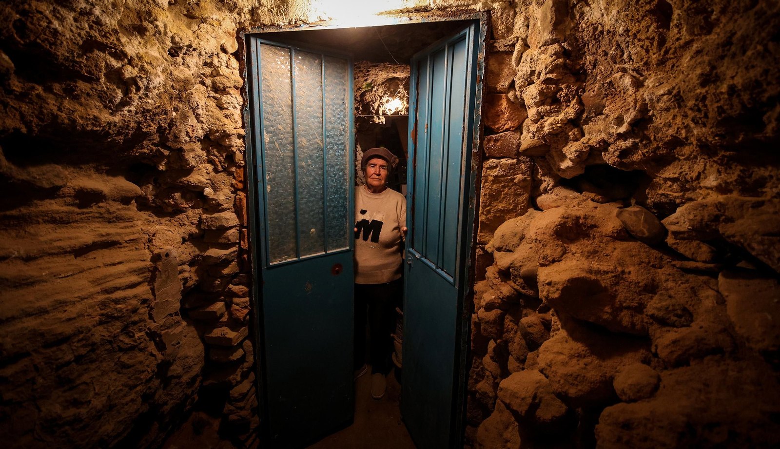 Así es la cueva de Encarna en la peña de Arcos