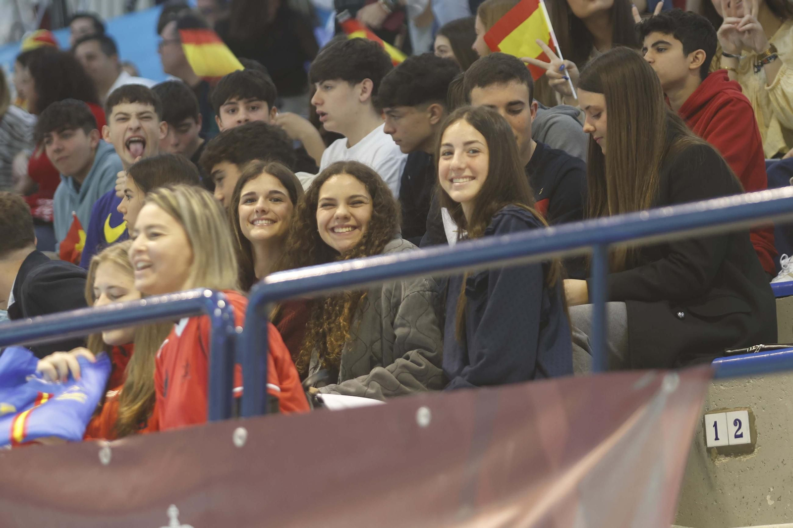 Búscate durante el España - Croacia de balonmano en Algeciras