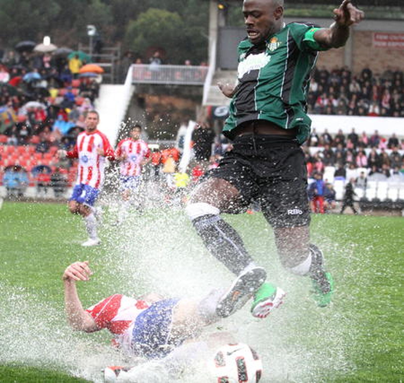 El Betis enlaza cuatro jornadas sumando puntos tras ganar a domicilio al Girona (0-1). / LOF
