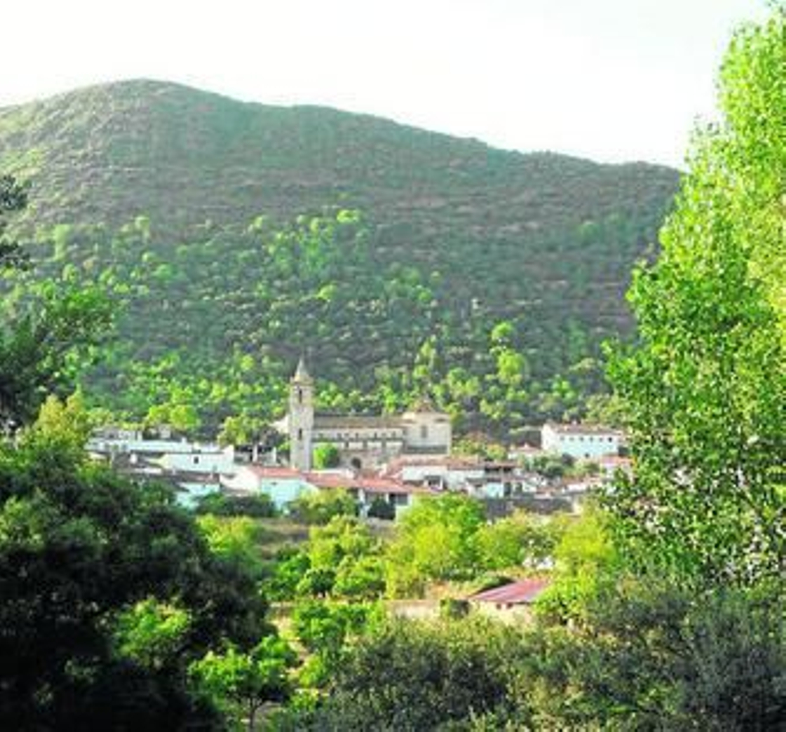Panorámica de Linares de la Sierra.