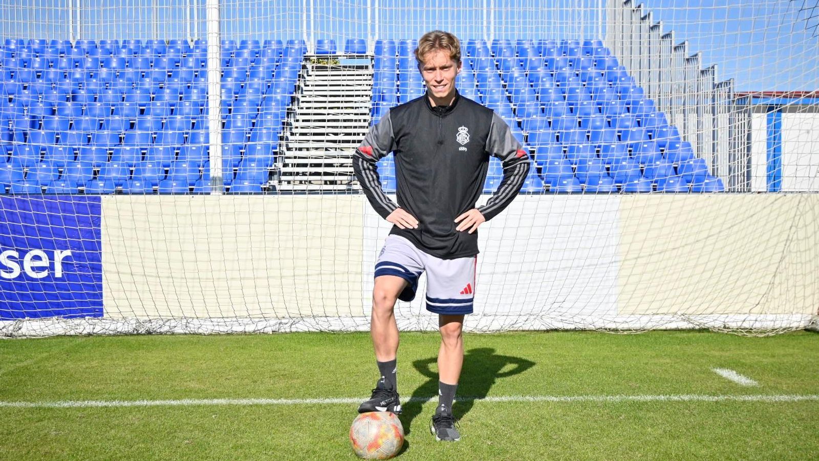 Alberto Vela posa para Huelva Información.