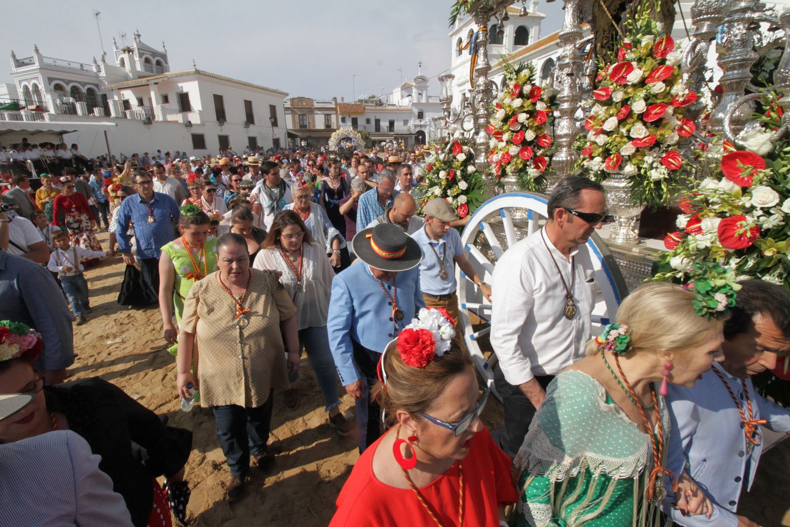 Imágenes de la presentación de la Hermandad de Emigrantes