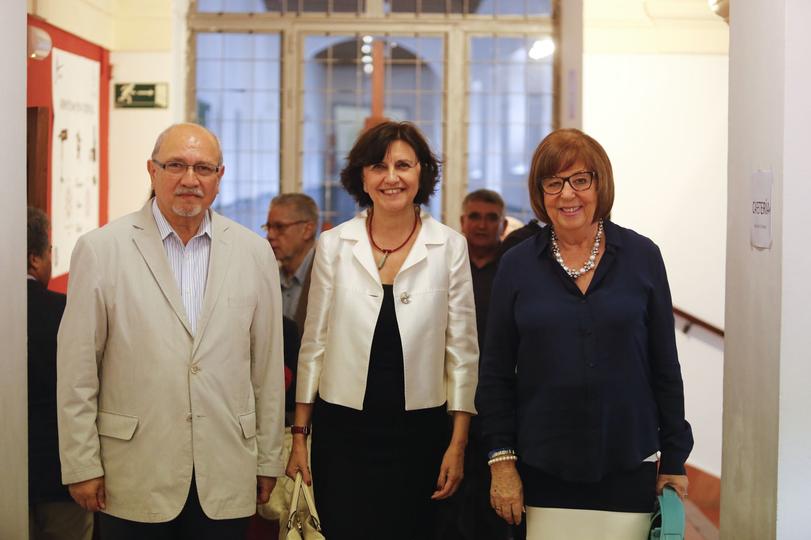 Emelina Fernández, pta. del CAA,