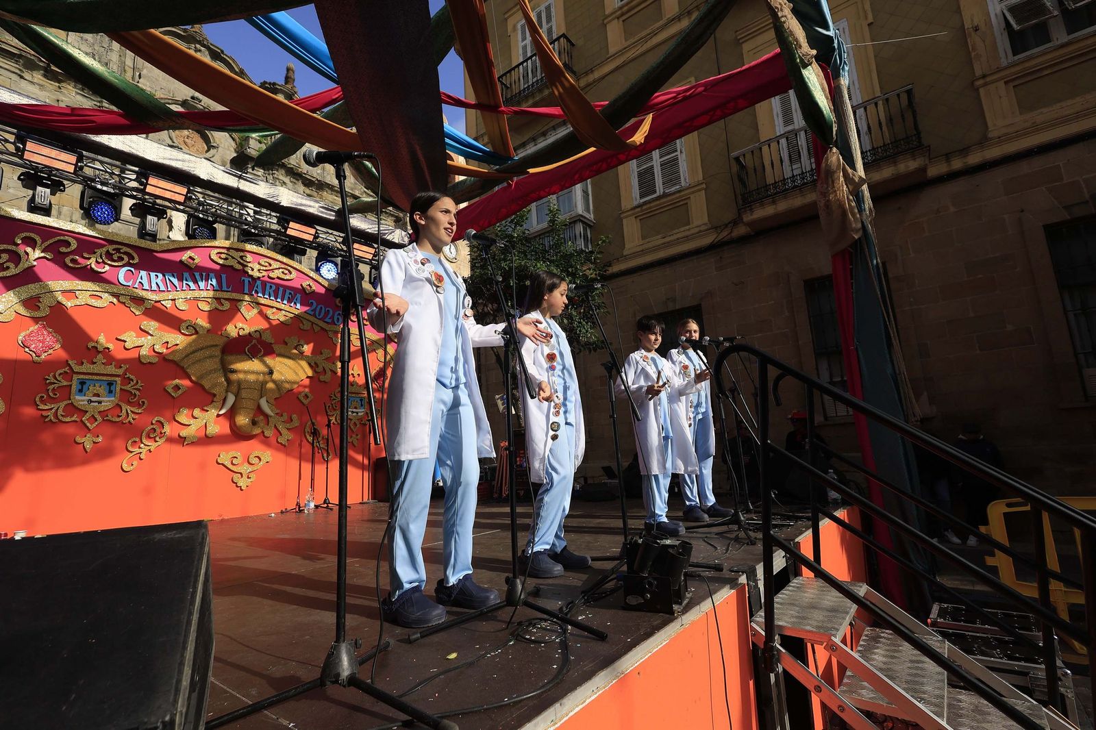 Búscate en las fotos del Carnaval de calle en Tarifa