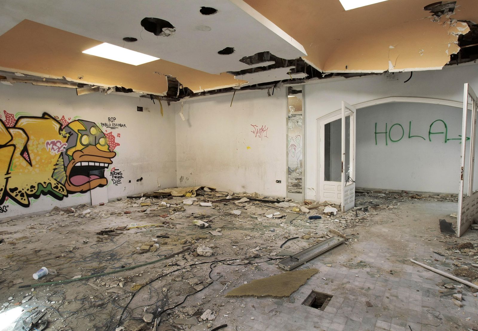 Una imagen del interior del antiguo hotel Caballo Blanco, donde se consumó la violación.