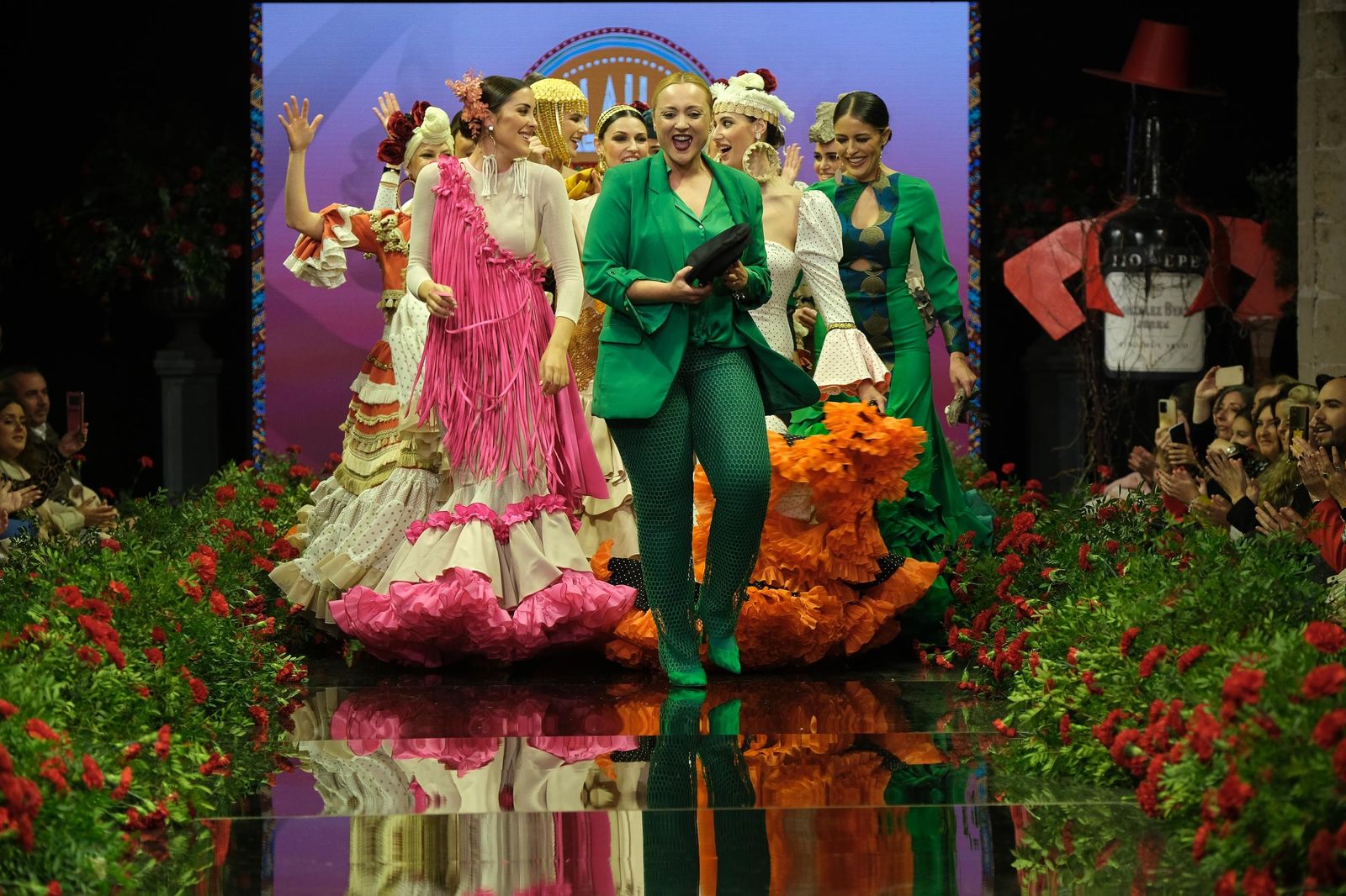 Desfile de Flor de Cerezo en la Pasarela Flamenca Jerez Tío Pepe 2023