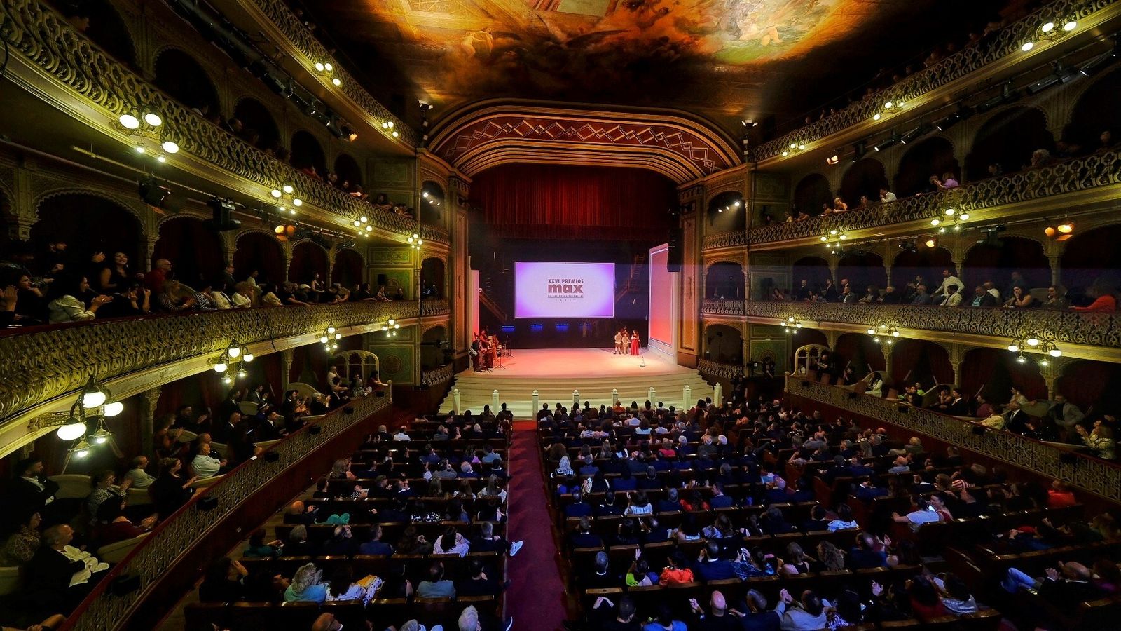 La compañía granadina Animasur se alza con el Premio Max al mejor espectáculo de calle