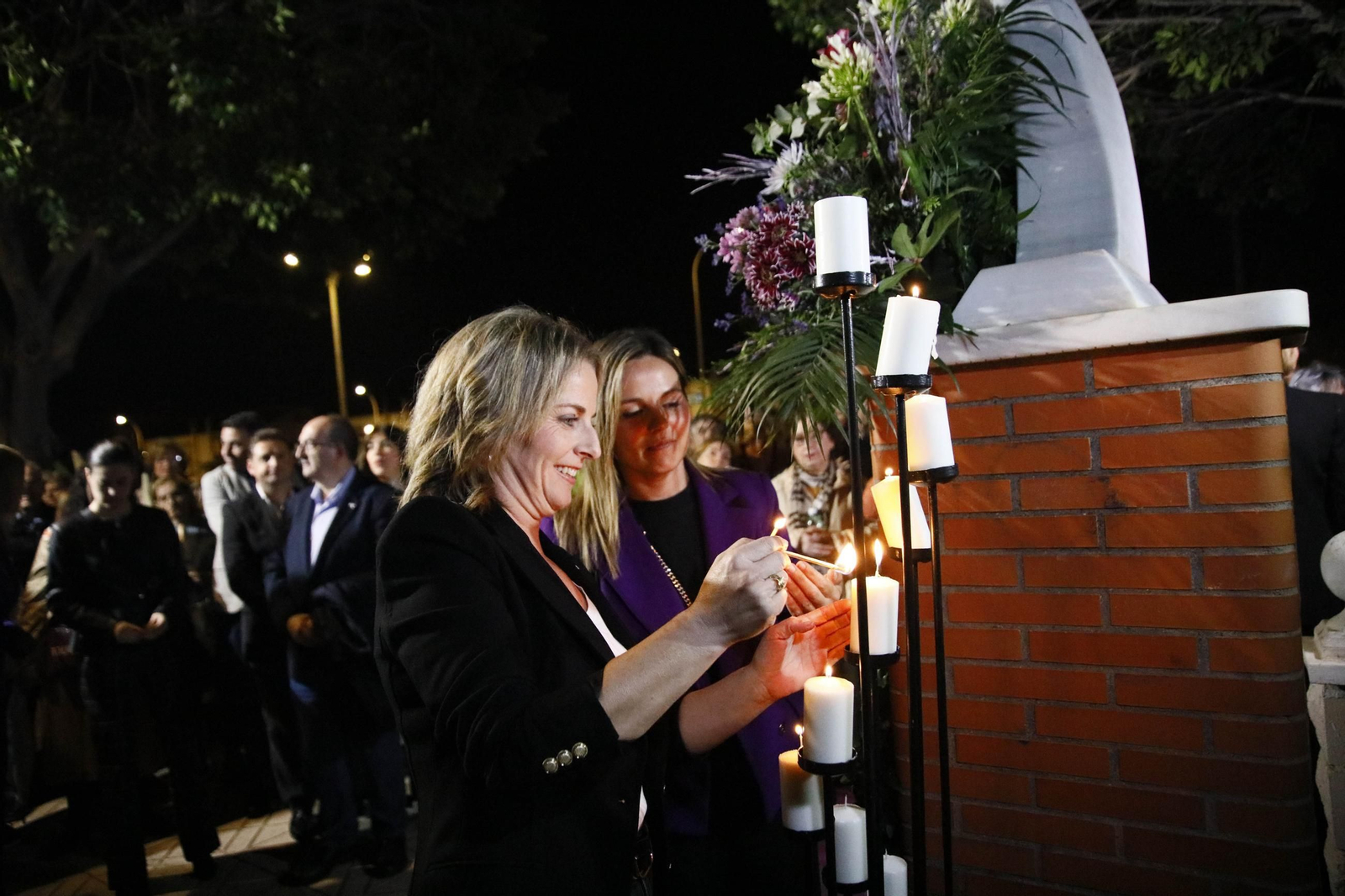 Manifestación por el 25 N en Roquetas de Mar