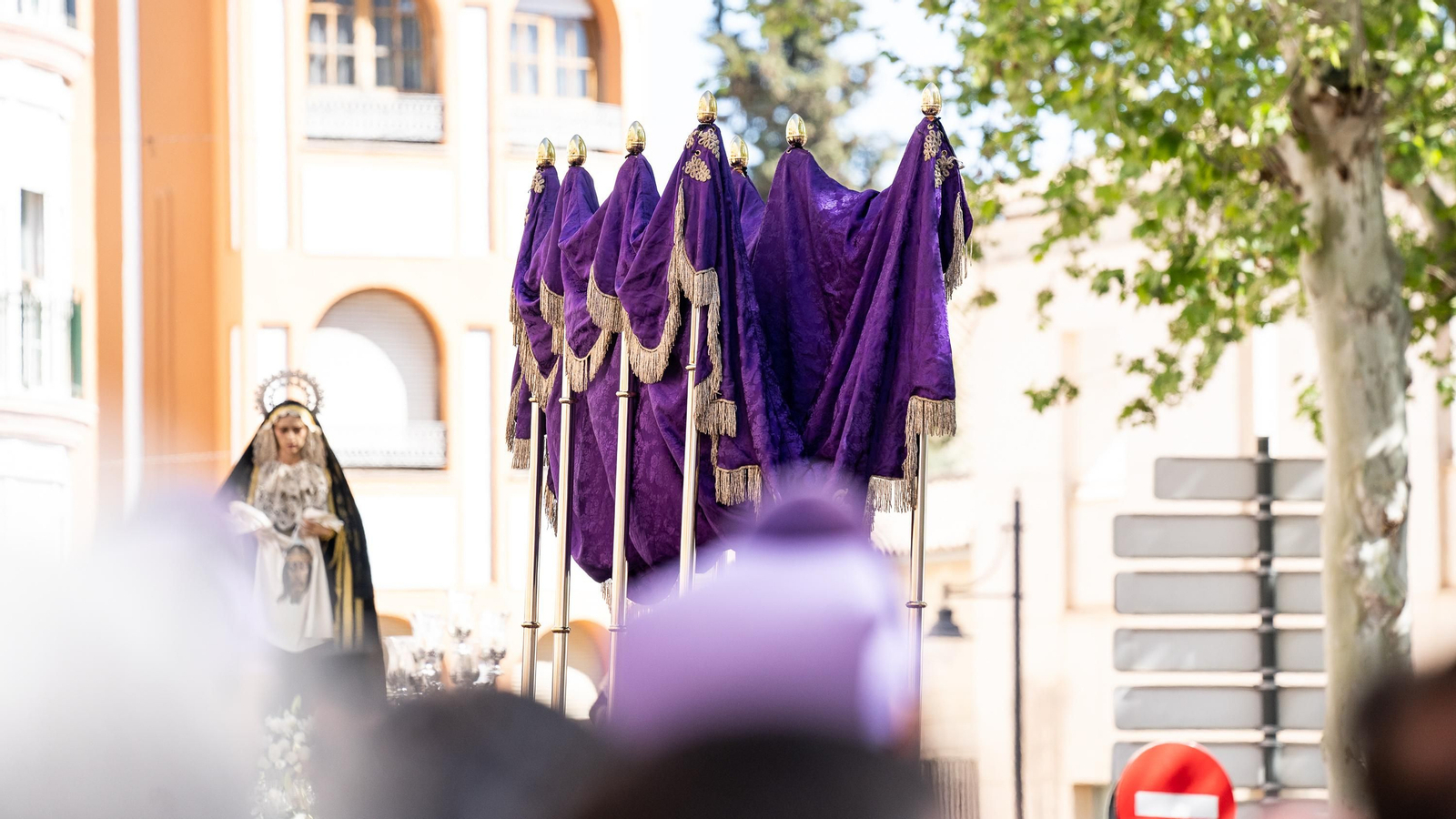 Viernes Santo en Lucena: devoción absoluta por el Nazareno