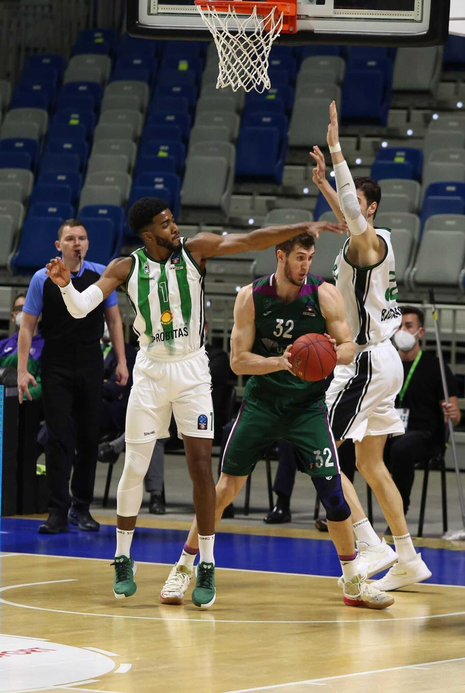Las fotos del Unicaja - Joventut del Top 16 de Eurocup