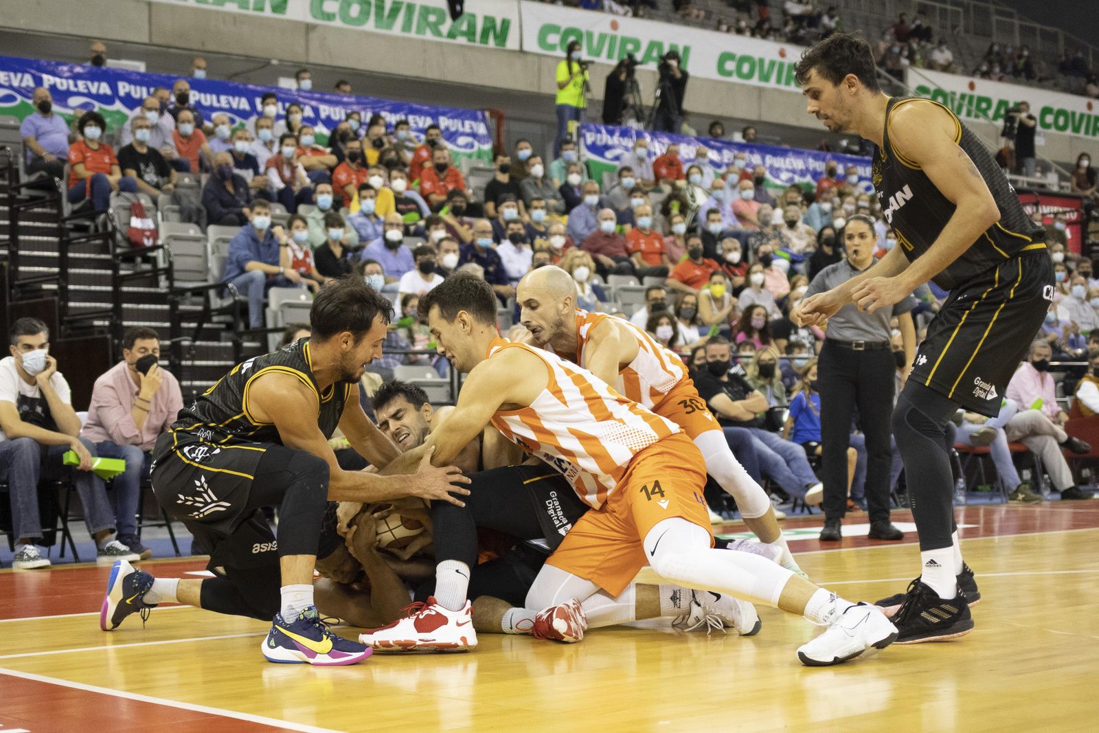 Covirán Granada: doce meses, doce fotos