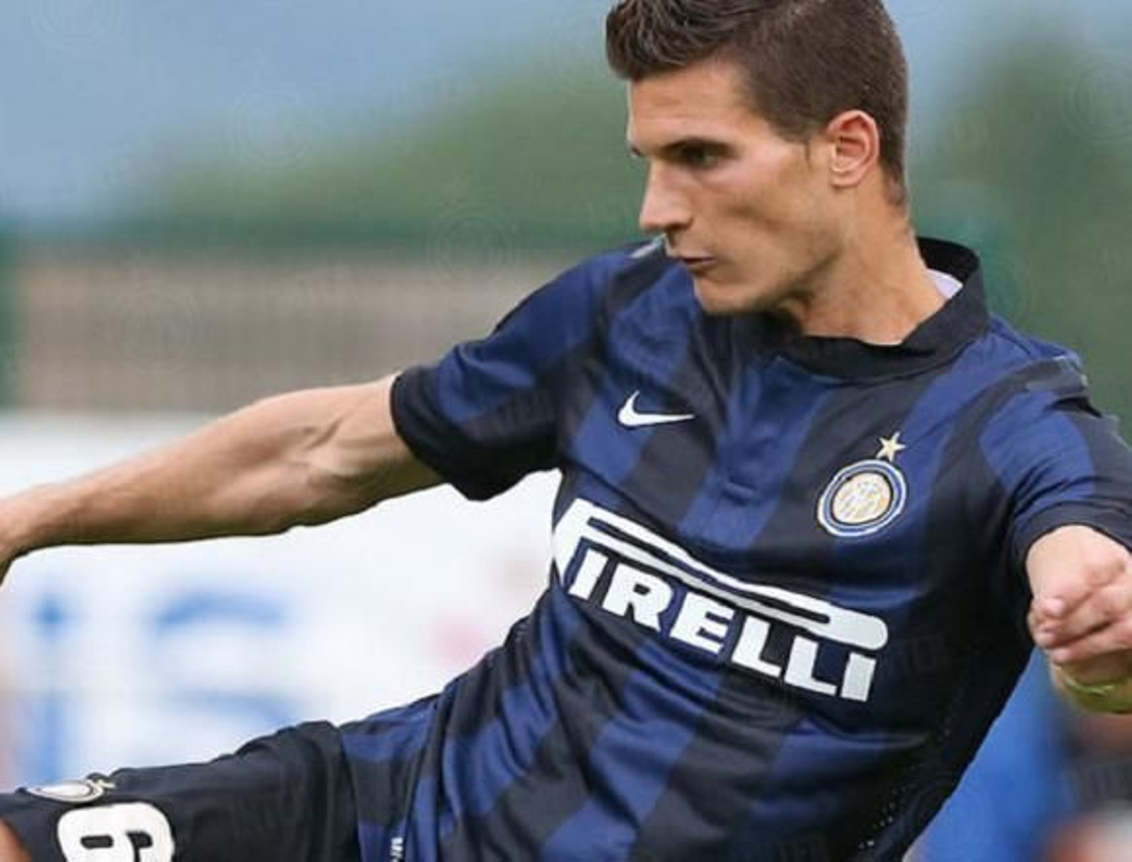 Andreolli, recurso in extremis para la zaga