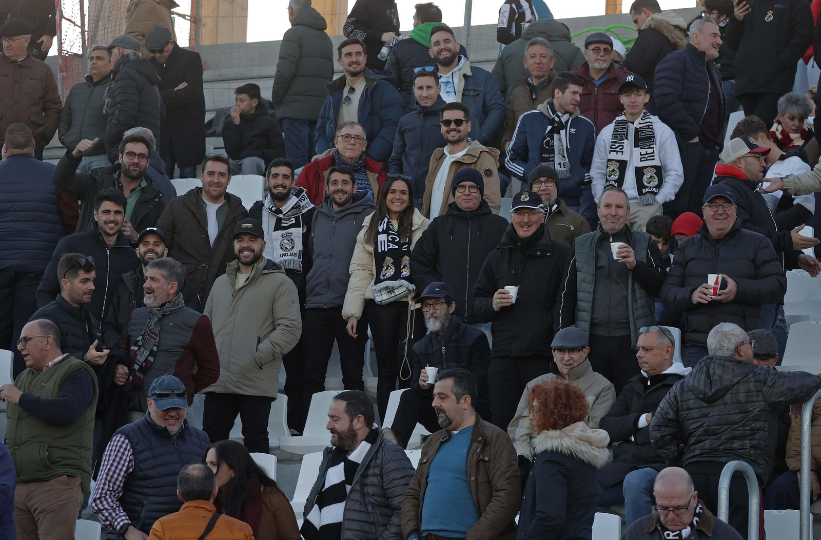 Búscate durante el Balona - Antoniano en el Ciudad de La Línea
