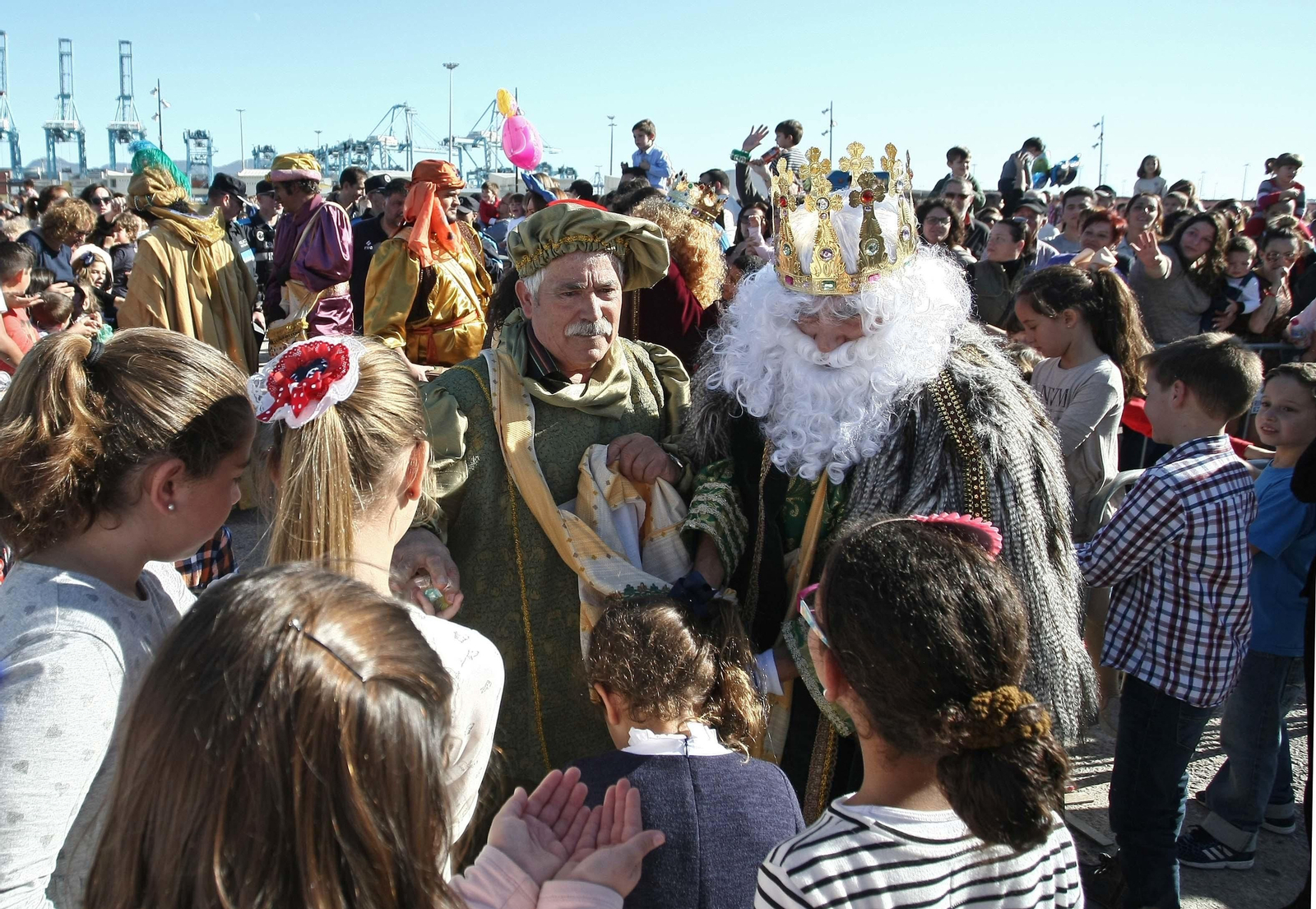 Arrastre de latas en Algeciras