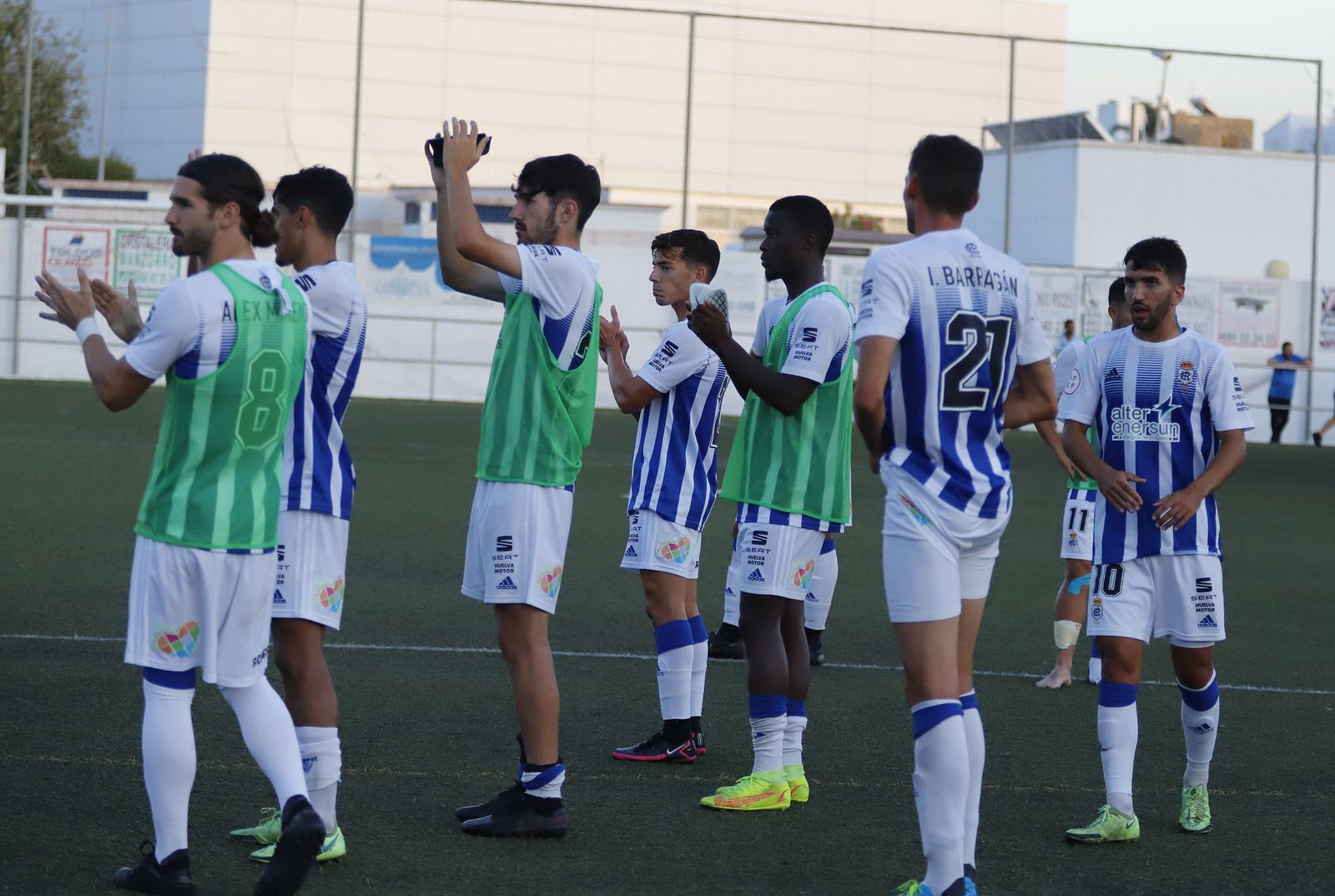 Imágenes del encuentro entre el Conil y el Recreativo de Huelva