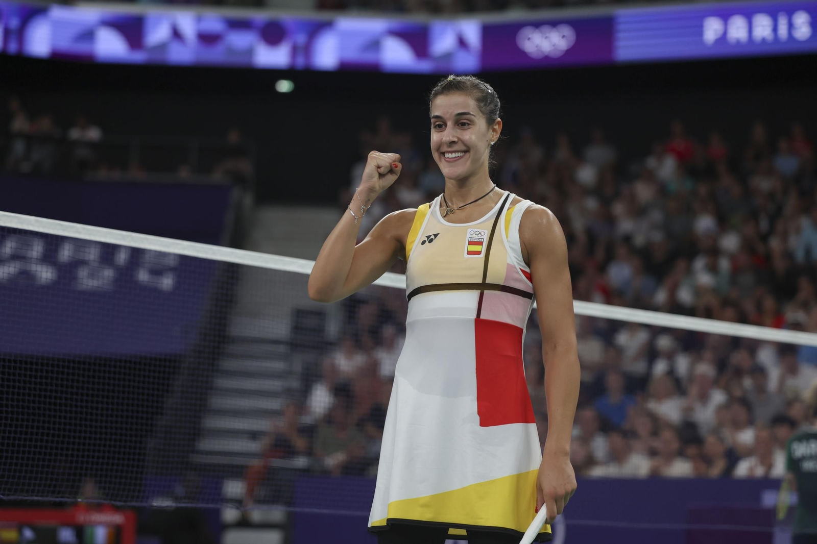 Carolina Marín, sonriente tras conseguir la segunda victoria del torneo.