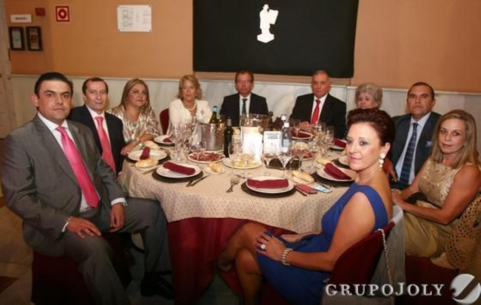 Cristóbal Pérez Corrales, Francisco Mojarro, Mª José Pérez Corrales, Mª Ángeles Macías, Emilio de la Viña, Juan José Pérez, María Corrales, Agustín Pérez Corrales, Yolanda Martín y Ana María Martín.

Foto: Josue Correa