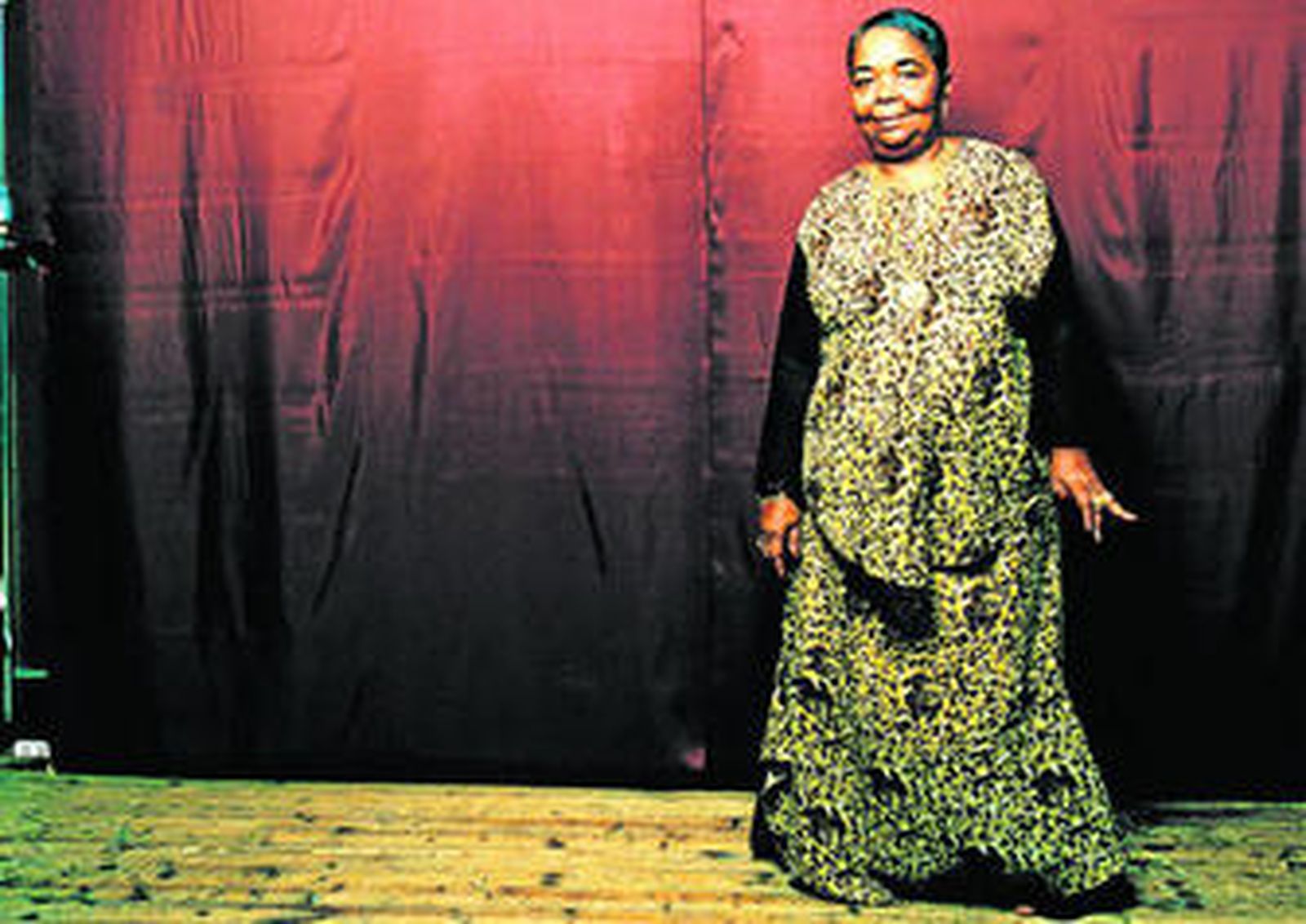 Cesárea Évora, la gran dama de la canción de Cabo Verde.