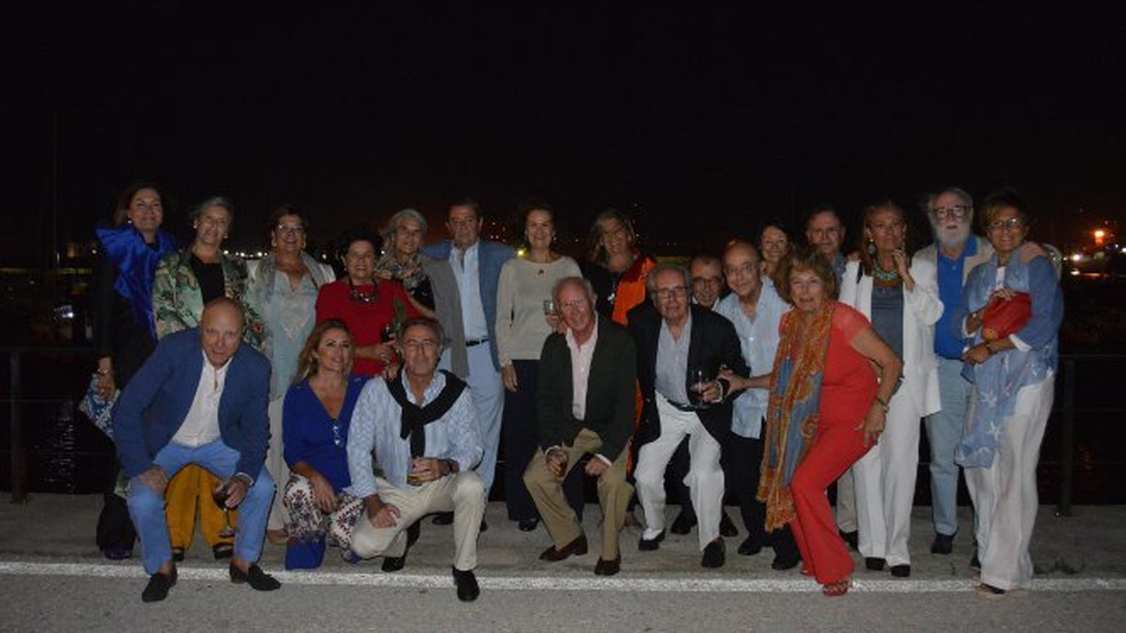 Susana Crespo, Salud Mier, Esperanza Rubio, Mercedes Rodríguez de Zuloaga, Charo Vargas, Jaime Serrano, Lourdes Sasián, María Ángeles Parodi, José María Otero, Ramiro Navarro, Mar Álvarez, Nono Fernández Cubero, Rafa Bautista, Pepe Cantalejo, Manolo Bermúdez, Alejandro Delgado, Ana Navarro, Salud Sánchez y Nacho Alcina.