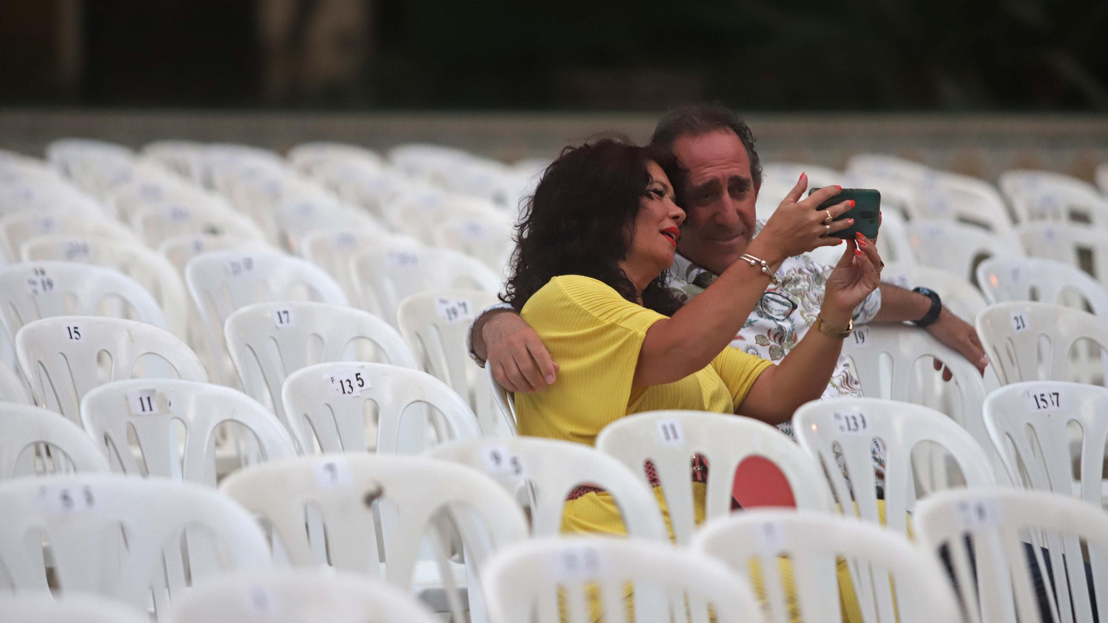 Fotos de ambiente en el concierto de Juanlu Montoya en Algeciras
