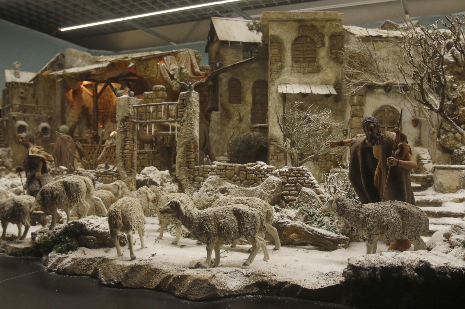 El belén de estilo nórdico de la Fundación Cajasol, en fotografías