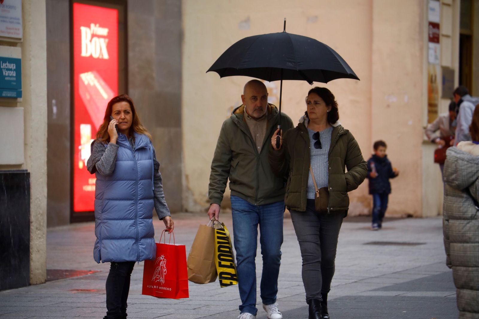 Los cordobeses ultiman las compras de Navidad, en imágenes