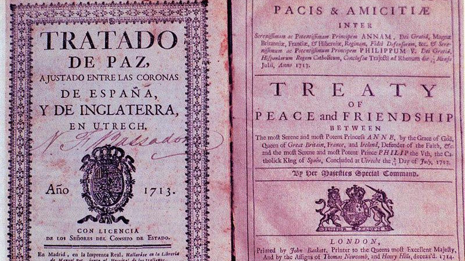 Las versiones en español e inglés del Tratado de Utrecht.