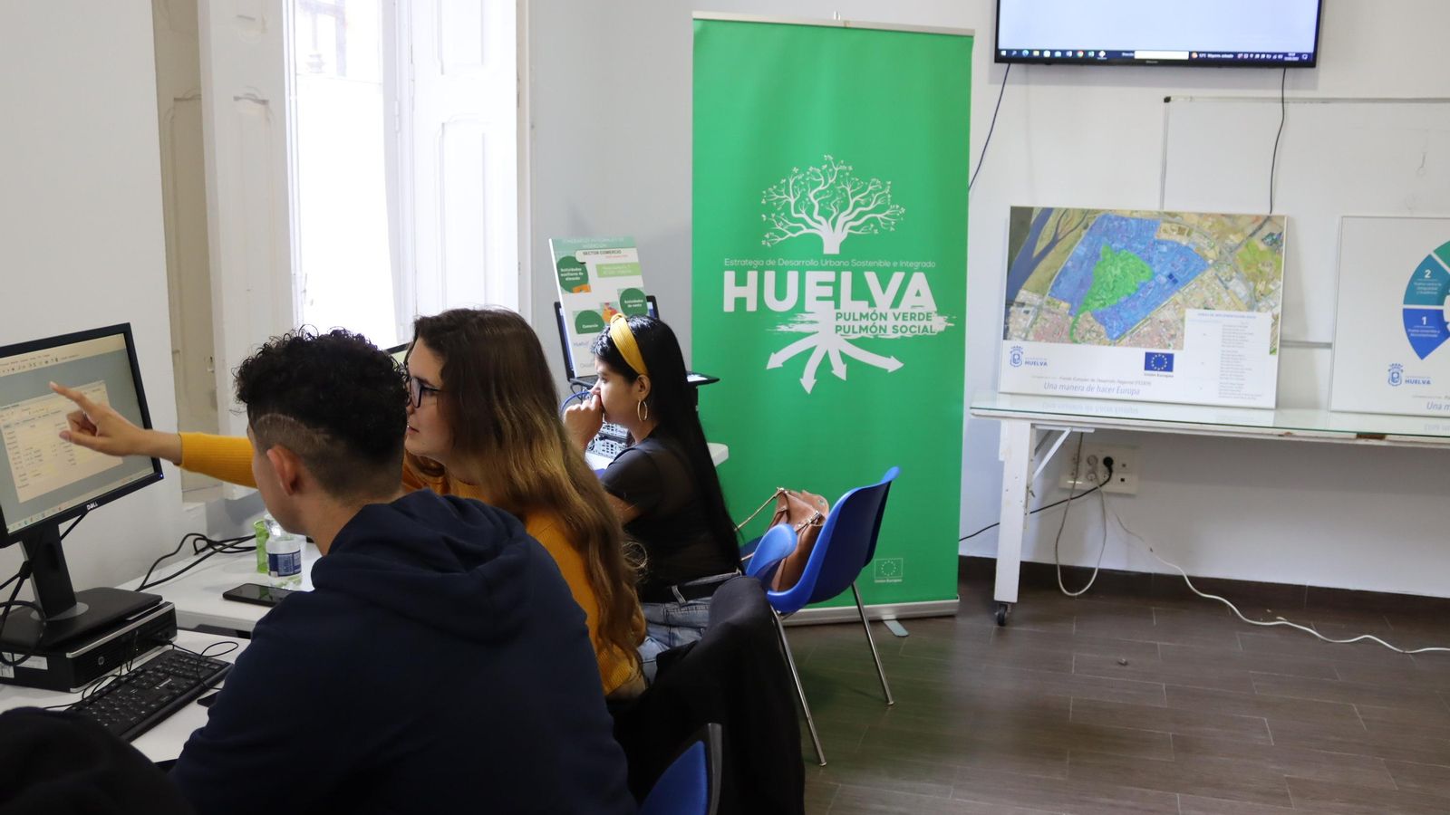 Varios jóvenes mejoran su empleabilidad