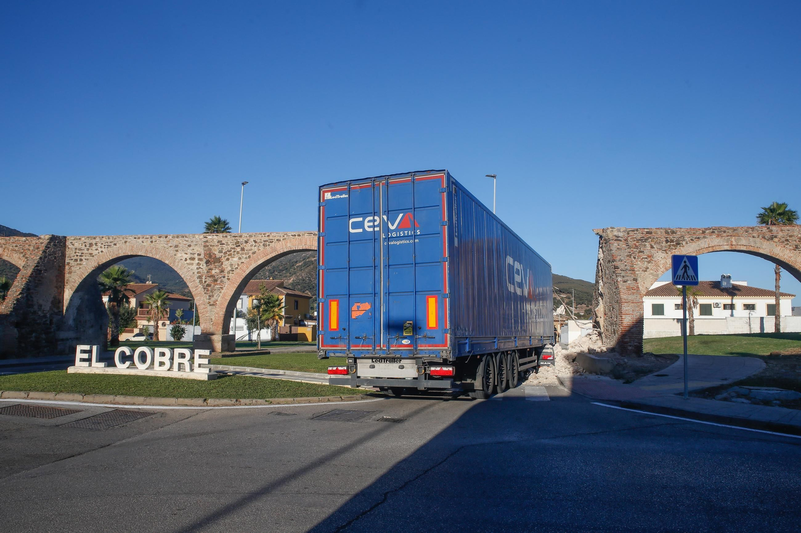 Fotos de los daños en el acueducto de los arcos de El Cobre, en Algeciras