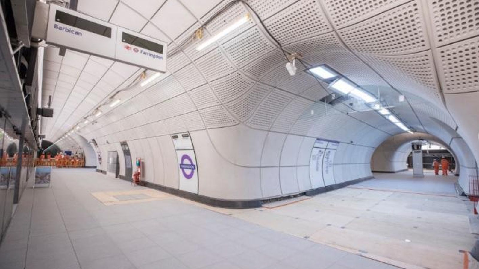 Geometrías curvas y espacios sin esquinas como en la estación Elizabeth Line (Londres)
